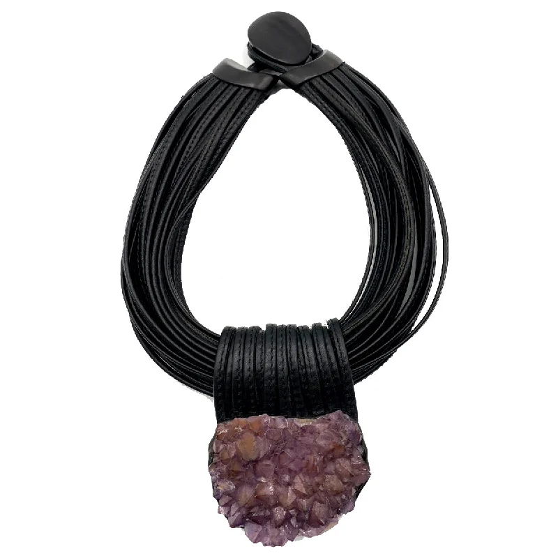 AMETHYST ON LEATHER CHOKER