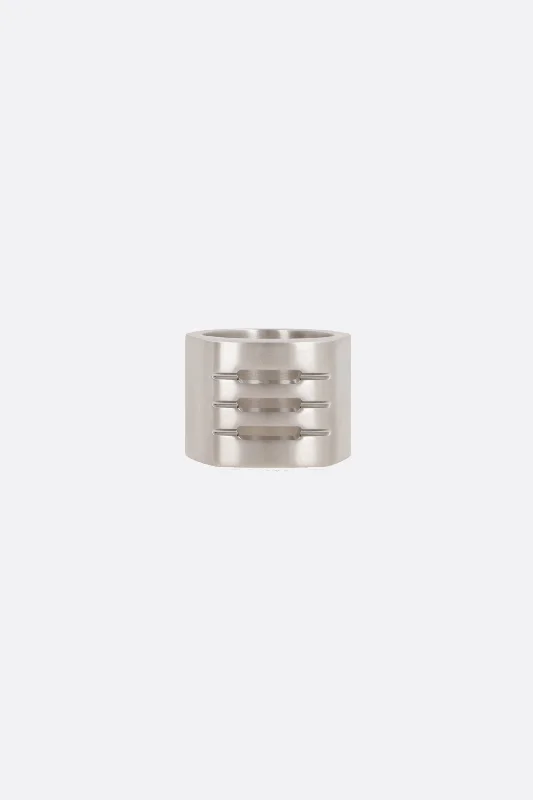 Thumb Grill brass ring