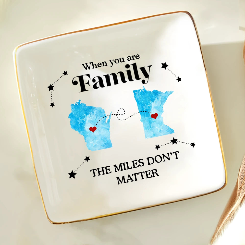 Long Distance The Miles Don't Matter Christmas Pattern - Personalized Ring Dish