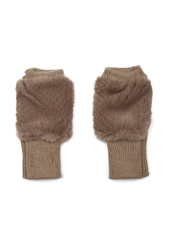 Women's Cabin Fever Texty Time Mittens In Mocha